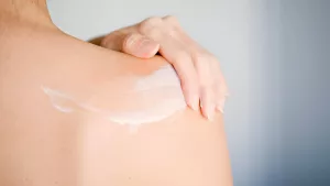 How And Why To Apply Lotion To The Back How And Why To Apply Lotion To The Back