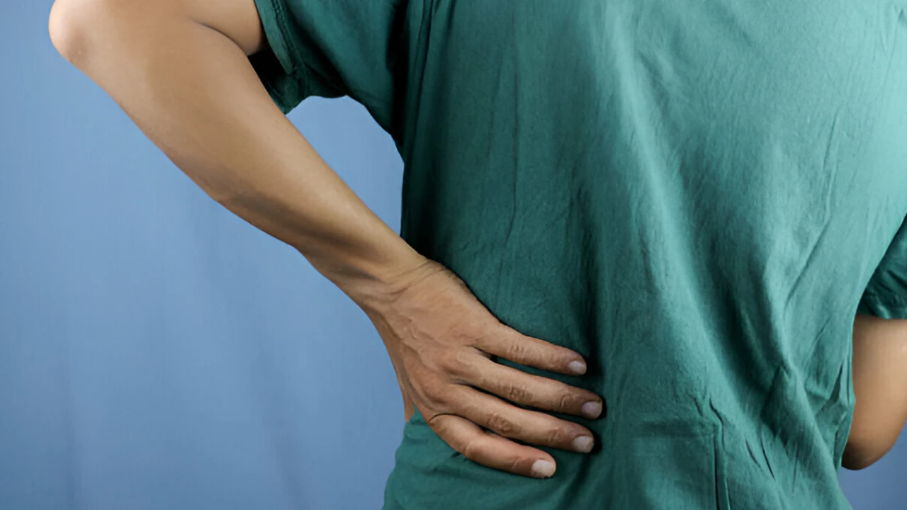The Causes of Middle Back Pain on the Left Side
