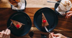 Traveling with Food Allergies? These 8 Tips Keep You Safer