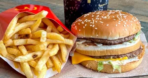 US Fast Food 2025: Rankings, Stats & Health Guide
