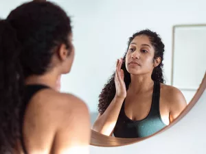 Bulimia Facial Puffiness: Why It Happens & How to Reduce