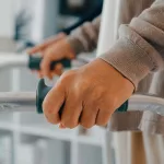 First Signs Huntington’s Disease: Spot Them Early