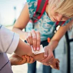 Simple Guide: How to Clean a Wound Fast and Safely