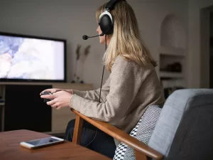 Gaming for Mental Health: Benefits and Risks Guide