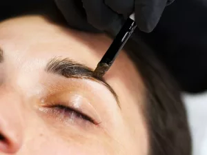 Eyebrow Tinting Benefits: What You Need to Know Today