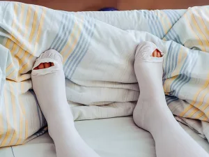 Compression Socks at Night: Benefits & Risks Guide