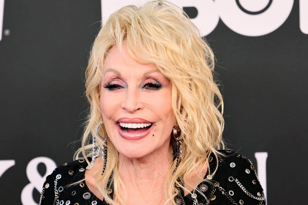 Dolly Parton Breaking News: Health Hiccups and Honest Lessons