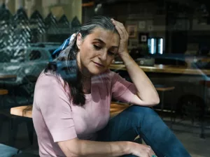 Secondary Hyperthyroidism: Causes, Symptoms, Treatment