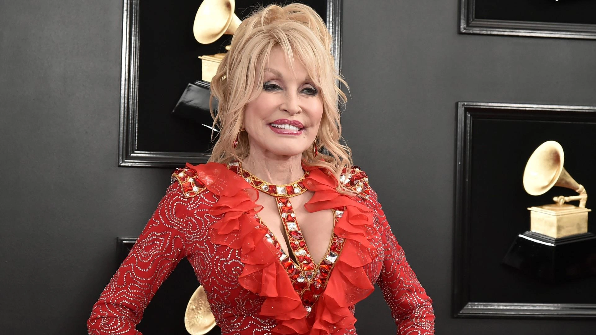 How Old Is Dolly Parton? Age, Health, and the Secrets to Her Spark