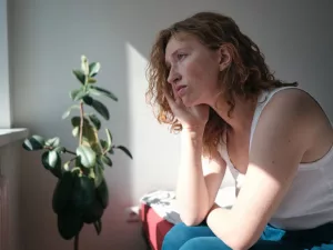 Migraine in Women: Why It Happens & How to Manage