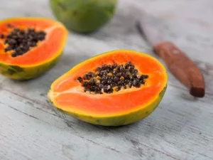 6 Evidence-Based Health Benefits of Papaya