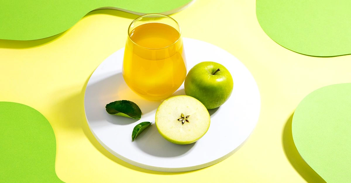 4 Benefits of Apple Juice (And 5 Downsides)