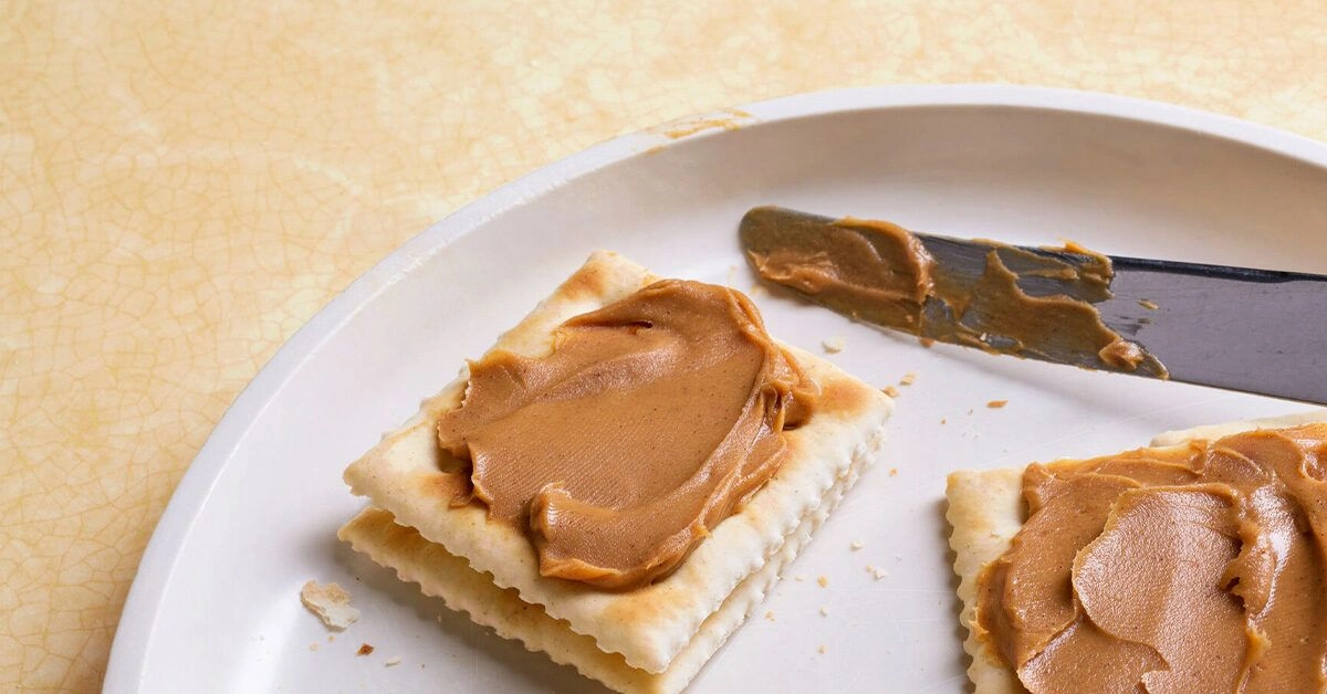 Are Saltine Crackers Healthy? A Dietitian’s Take