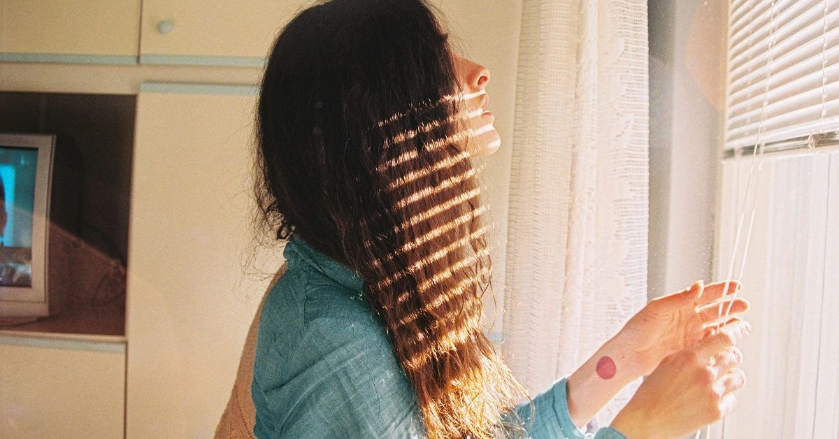 Can You Get A Tan Through A Window? Risks & Reality