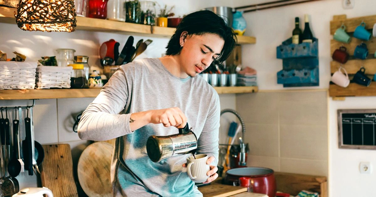 Pros and Cons of Mixing Creatine and Caffeine