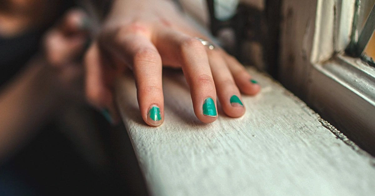 What Are the Benefits of Cuticle Oil?