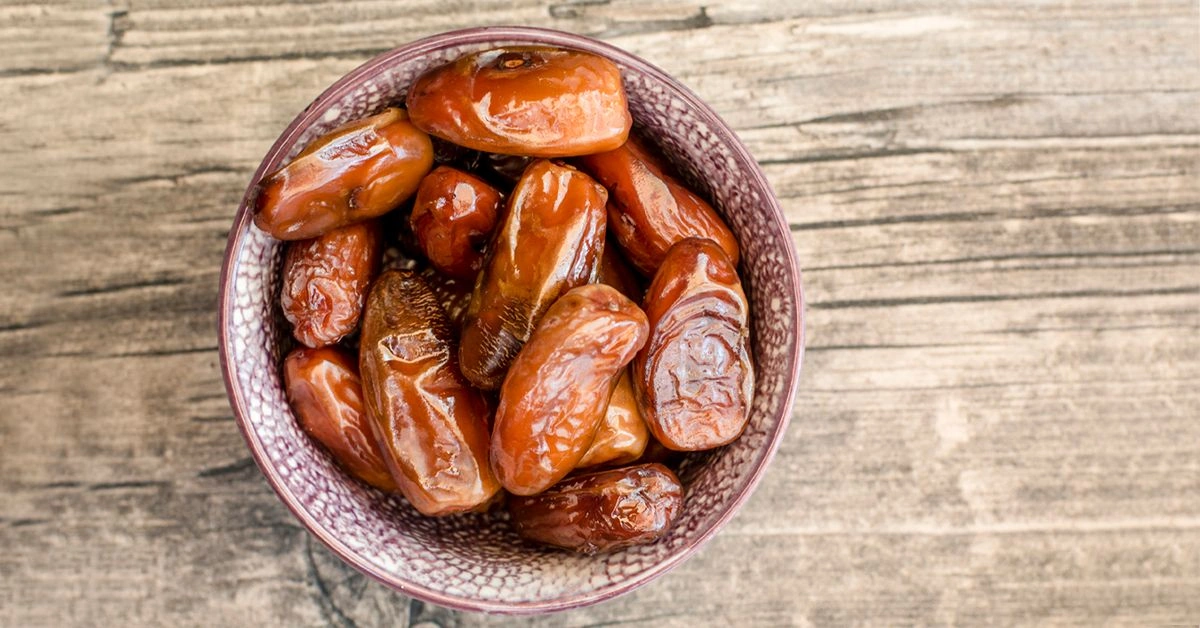 Is Eating Dates During Pregnancy Safe — and Can It Help Labor?