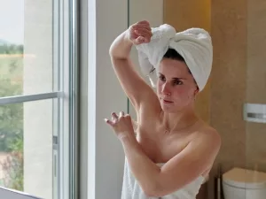 Benefits and Risks of Deodorants vs. Antiperspirants