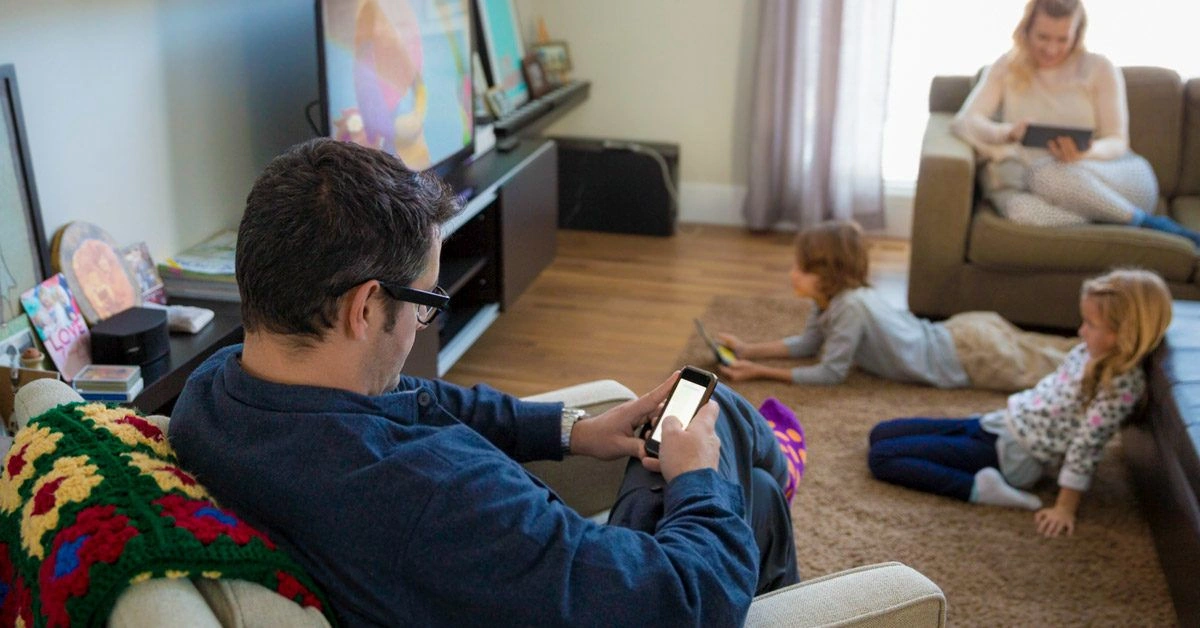 EMF Health Risks: What You Should Know