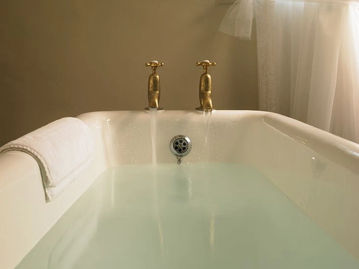 Benefits, Uses, and Side Effects of Epsom Salt