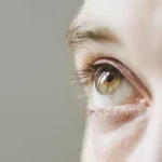Eye Hurts When I Blink: Causes & Relief