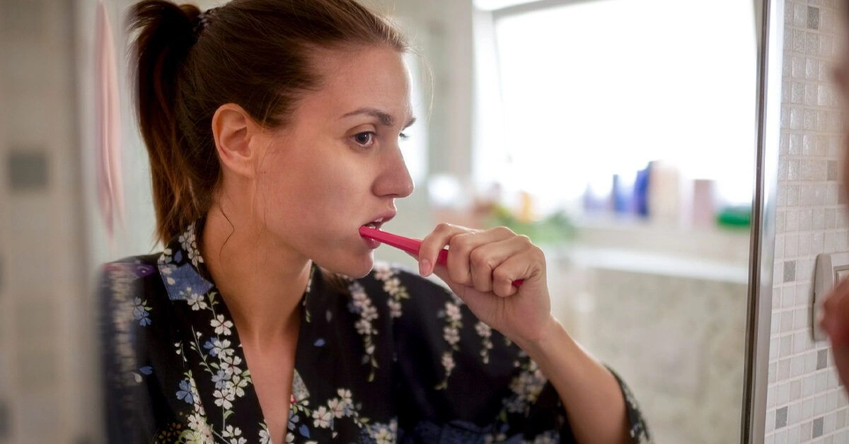 8 Tips to Remove Food Stuck in Wisdom Tooth Hole