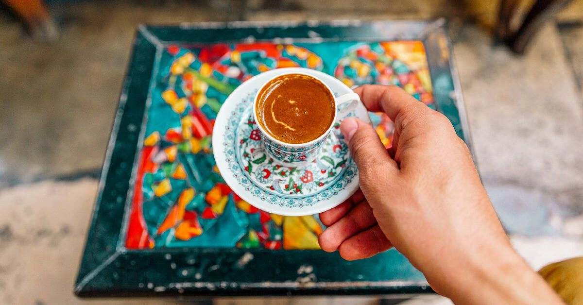 9 Foods That Trigger Migraine (and Alternatives)