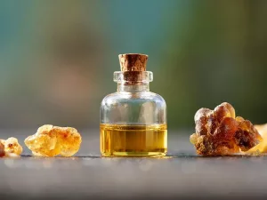 5 Benefits and Uses of Frankincense — and 6 Myths