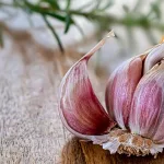 Can Garlic Treat the Pain from Toothaches? Can Garlic Treat the Pain from Toothaches?