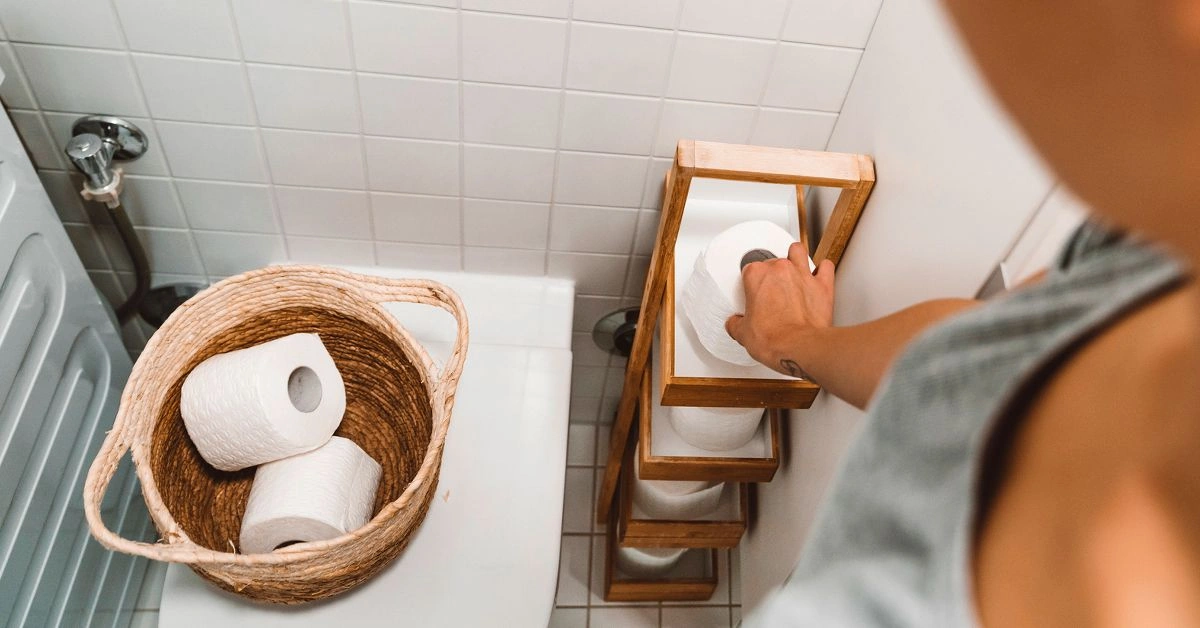 What’s the Difference Between Hemorrhoids and Polyps?