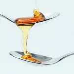 How to Use Honey to Help Your Eyes