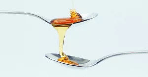 How to Use Honey to Help Your Eyes How to Use Honey to Help Your Eyes