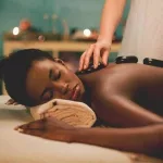 What Are the Health Benefits of a Hot Stone Massage?