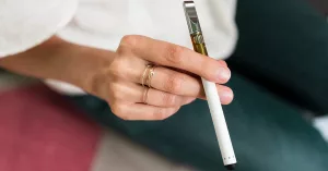 How Long Will Traces of THC Stay in Your Urine After Using a Wax Pen?