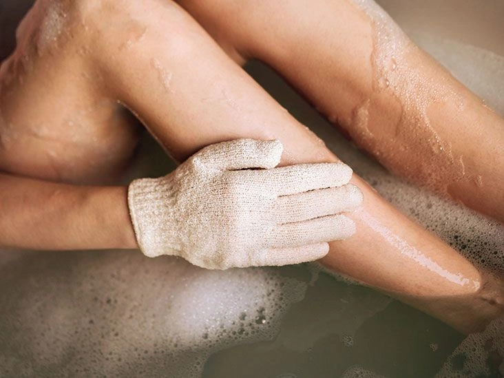 How Do You Use Exfoliating Gloves and Is It for Everyone?