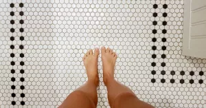 Is It an Ingrown Hair or Herpes? How to Tell the Difference