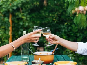 Keto Diet and Alcohol: The Best and Worst Drinks to Choose