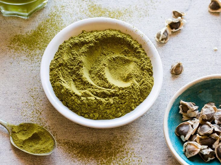 4 Moringa Benefits for Men: What Research Shows