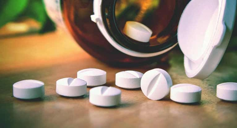 Is It Safe to Mix Naproxen and Acetaminophen?