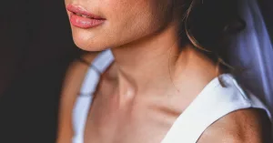 Neem Oil For Skin Benefits & Uses