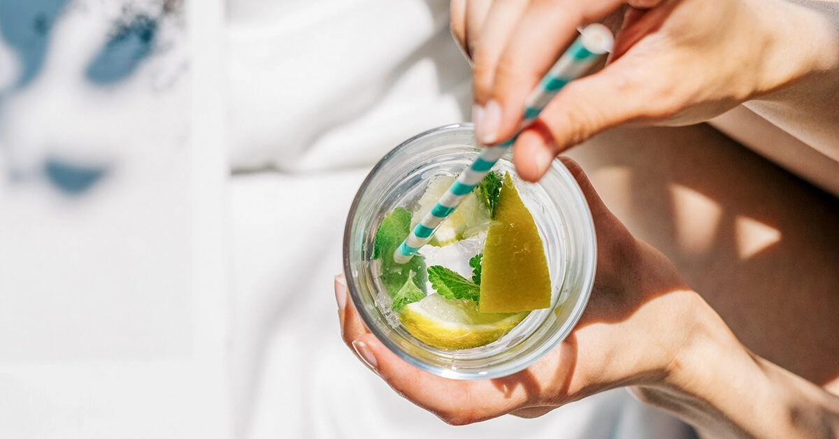 10 Healthy Non-Carbonated Beverages to Quench Your Thirst