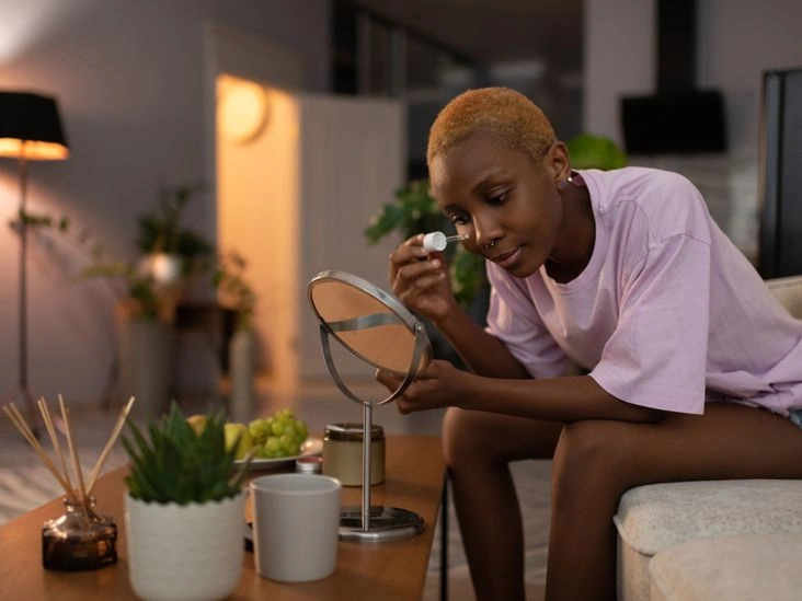 The Skin Benefits of Palmarosa Oil, Plus Recipes and Safety Tips