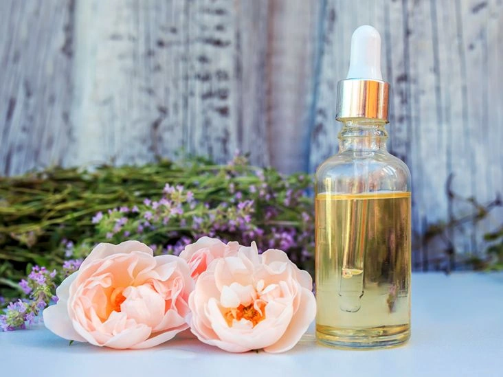 The Benefits of Rose Oil and How to Use It