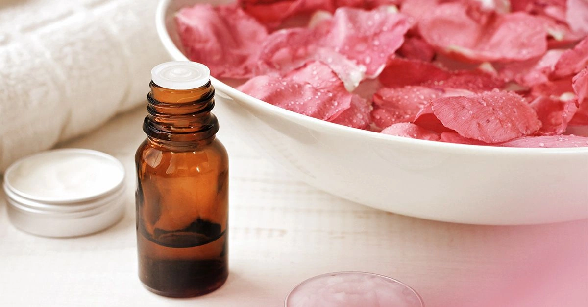 Rose Water Uses and Benefits for Hair