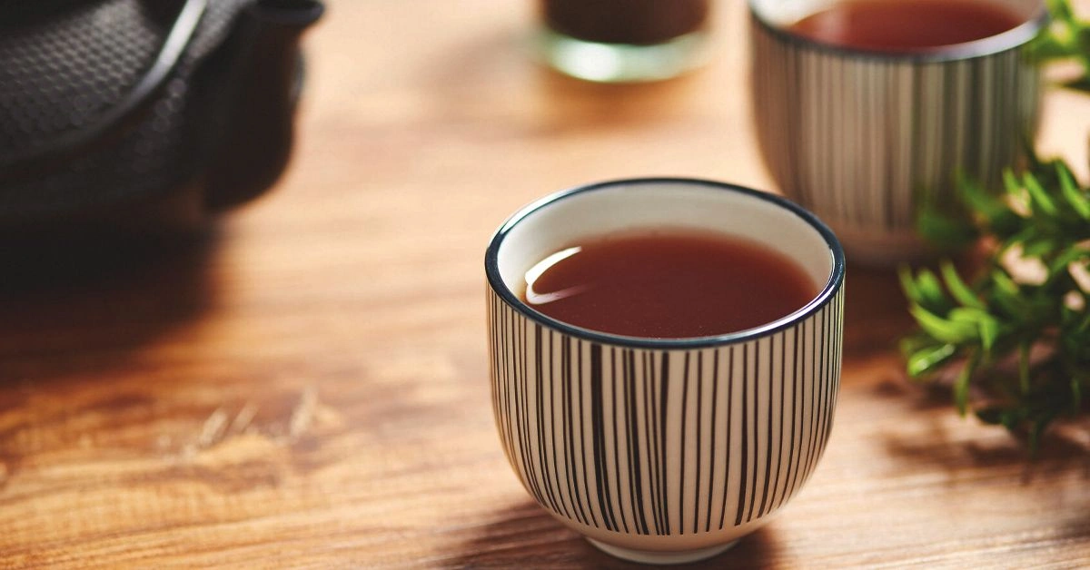 6 Benefits and Uses of Rosemary Tea