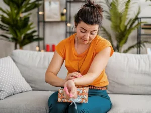 Scaling Skin: Causes, Pictures & Treatment