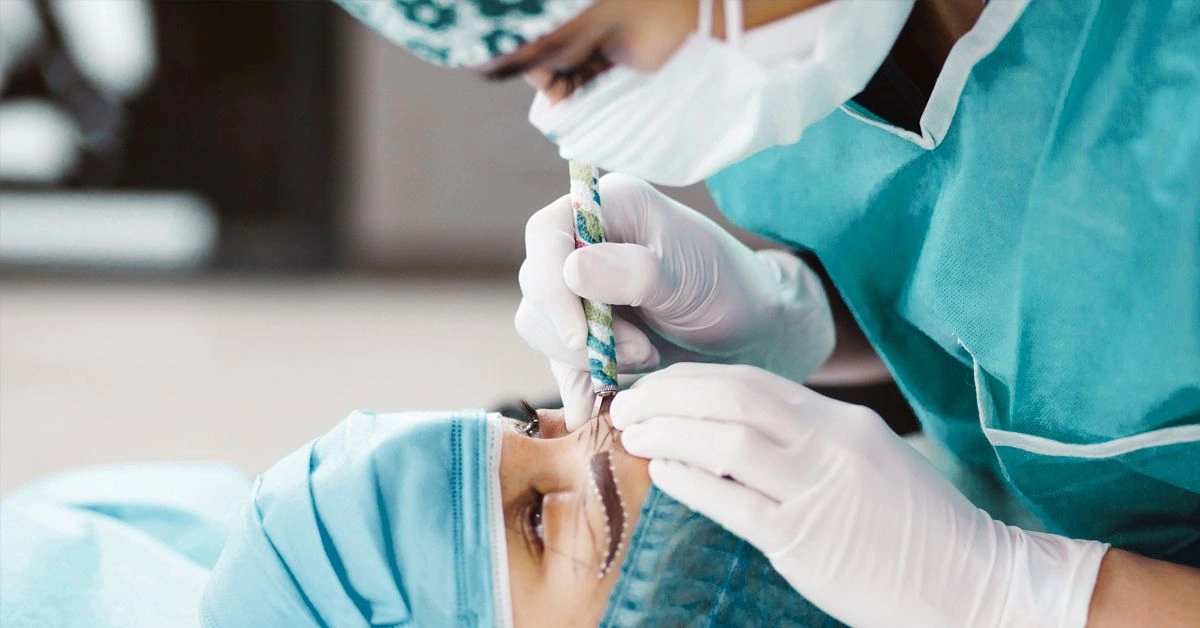 How to Fill in or Treat Sparse Eyebrows