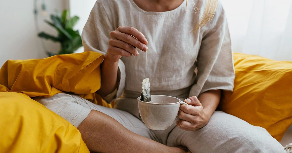 The 6 Best Bedtime Teas That Help You Sleep