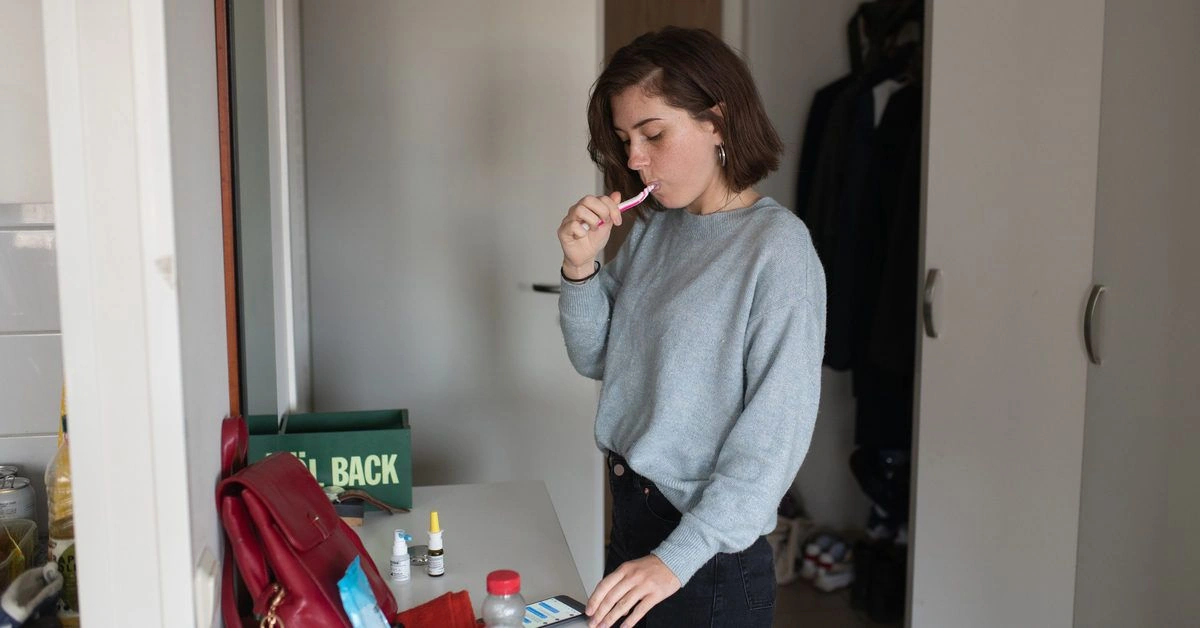 Tooth Powder: What It Is and How It Stacks up to Toothpaste