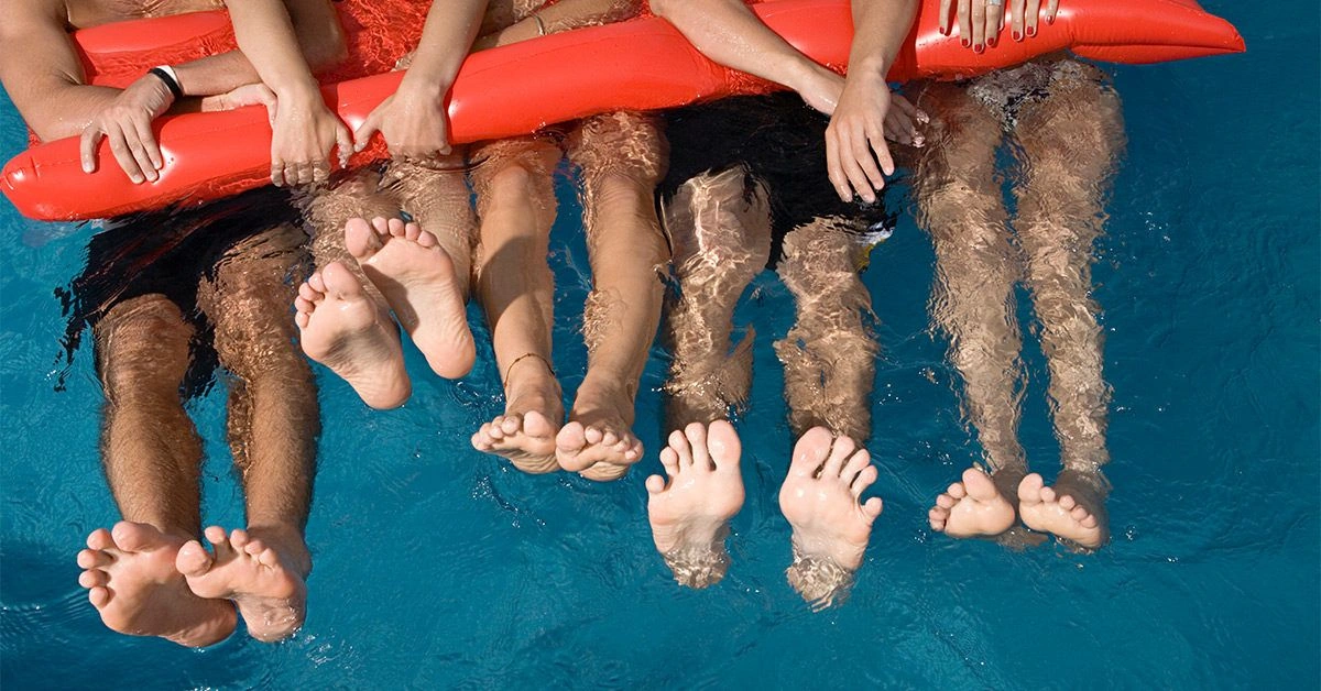 What Causes Crooked Toes and How to Fix Them